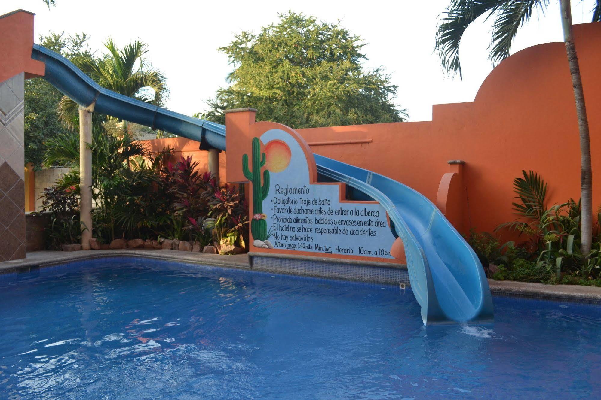 Cactus Inn Bucerías Exterior photo